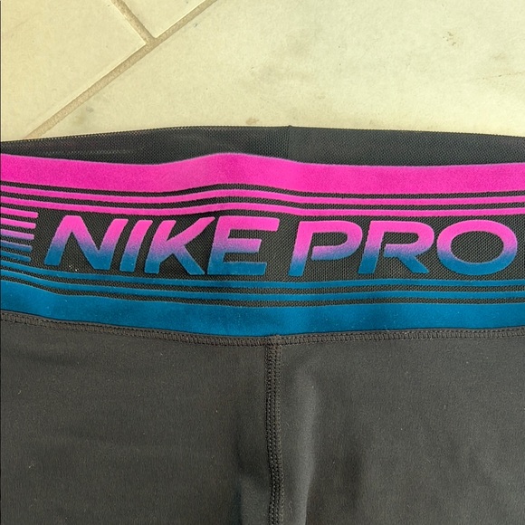 Nike Pro Black Spandex Shorts - Picture 3 of 7